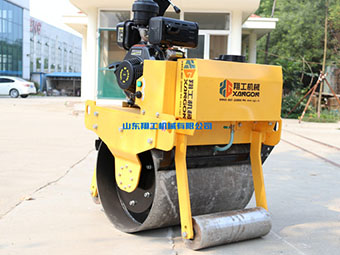 翔工小型壓路機(jī)：小身材，大力量
