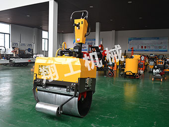 道路養(yǎng)護(hù)責(zé)任重大，小型壓路機(jī)需求迅速增長